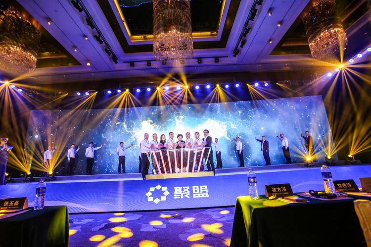 蜂羽与聚游网络 游戏生态中的协同与创新