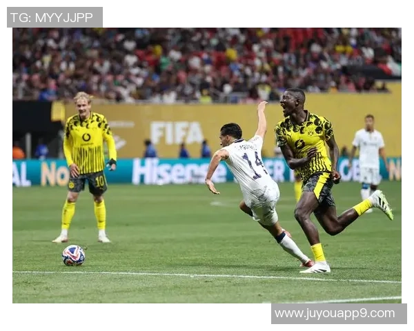 一日英超意向：斯洛特赢下国米压力暂缓，蓝军输球很令人绝望